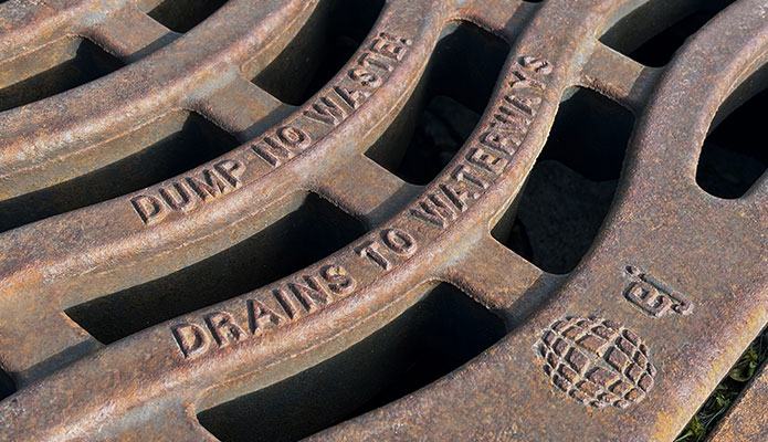 EJ-drainage-grate-dump-no-waste-messaging