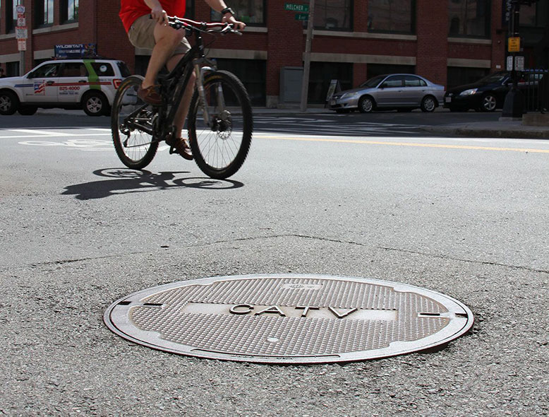 manhole_cover_access_solution
